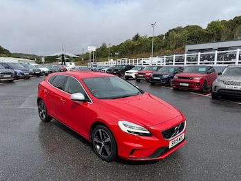 Used Volvo V40 2019 for sale - 79675397: Photo