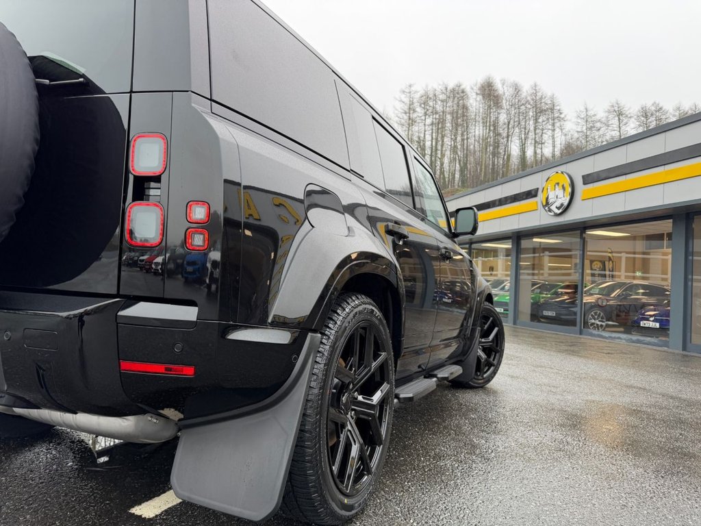 Used Land Rover Defender 110 2026 for sale - 77919577: Photo 31