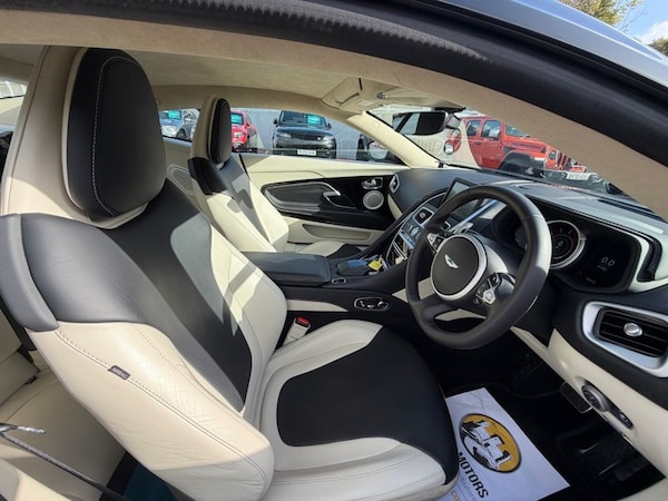 Used Aston Martin DB11 2017 for sale - 76163238: Photo 12
