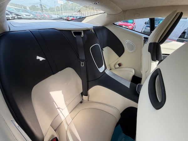 Used Aston Martin DB11 2017 for sale - 76163238: Photo 13