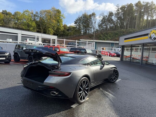 Used Aston Martin DB11 2017 for sale - 76163238: Photo 14
