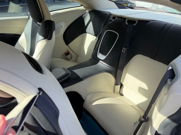 Used Aston Martin DB11 2017 for sale - 76163238: Photo 19