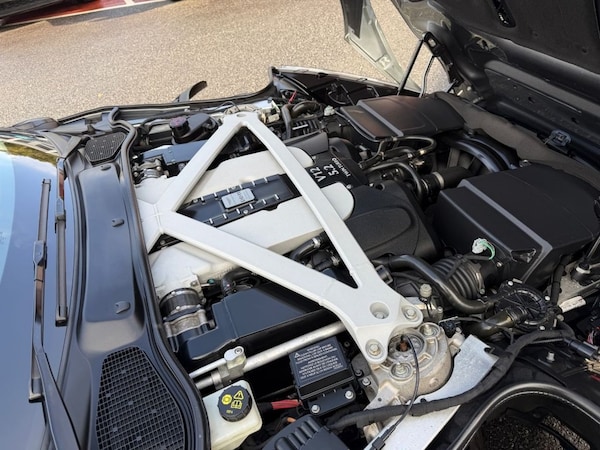 Used Aston Martin DB11 2017 for sale - 76163238: Photo 28