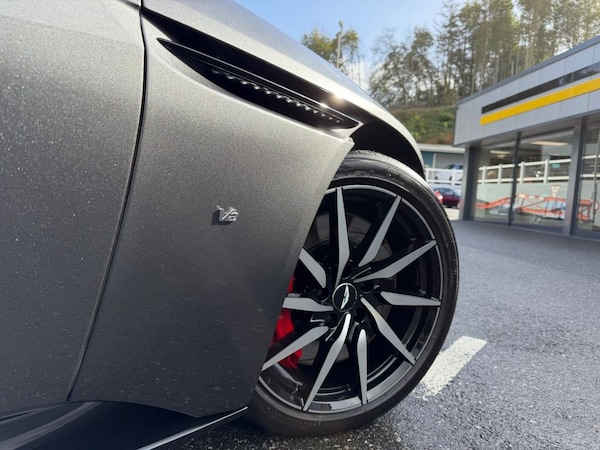 Used Aston Martin DB11 2017 for sale - 76163238: Photo 36