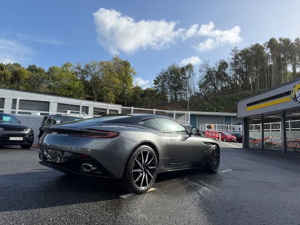 Used Aston Martin DB11 2017 for sale - 76163238: Photo 6