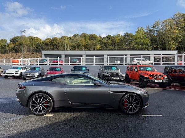 Used Aston Martin DB11 2017 for sale - 76163238: Photo 7