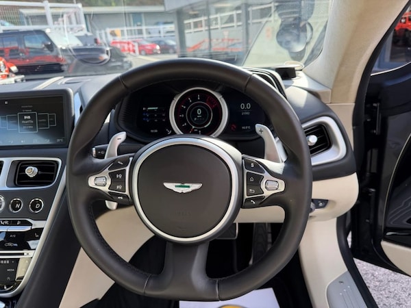 Used Aston Martin DB11 2017 for sale - 76163238: Photo 9