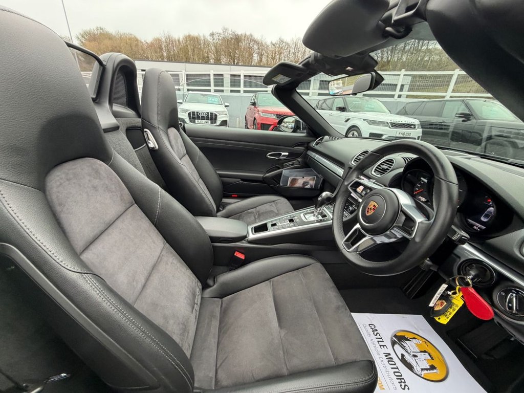Used Porsche Boxster 2018 for sale - 77904995: Photo 14
