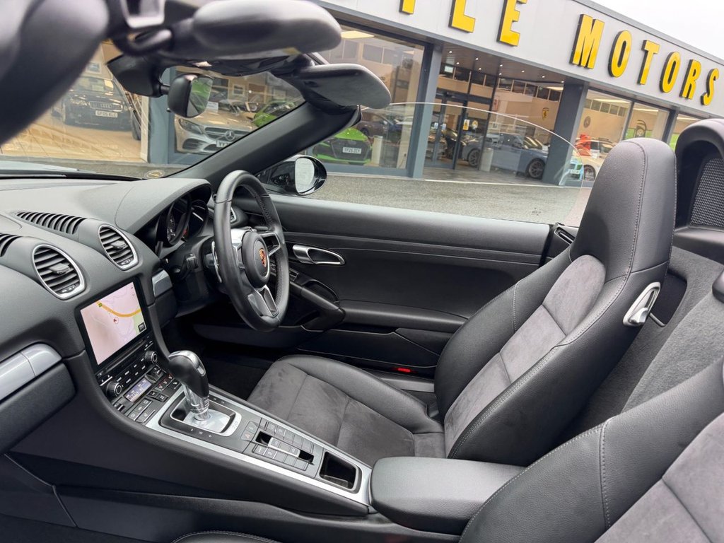 Used Porsche Boxster 2018 for sale - 77904995: Photo 18