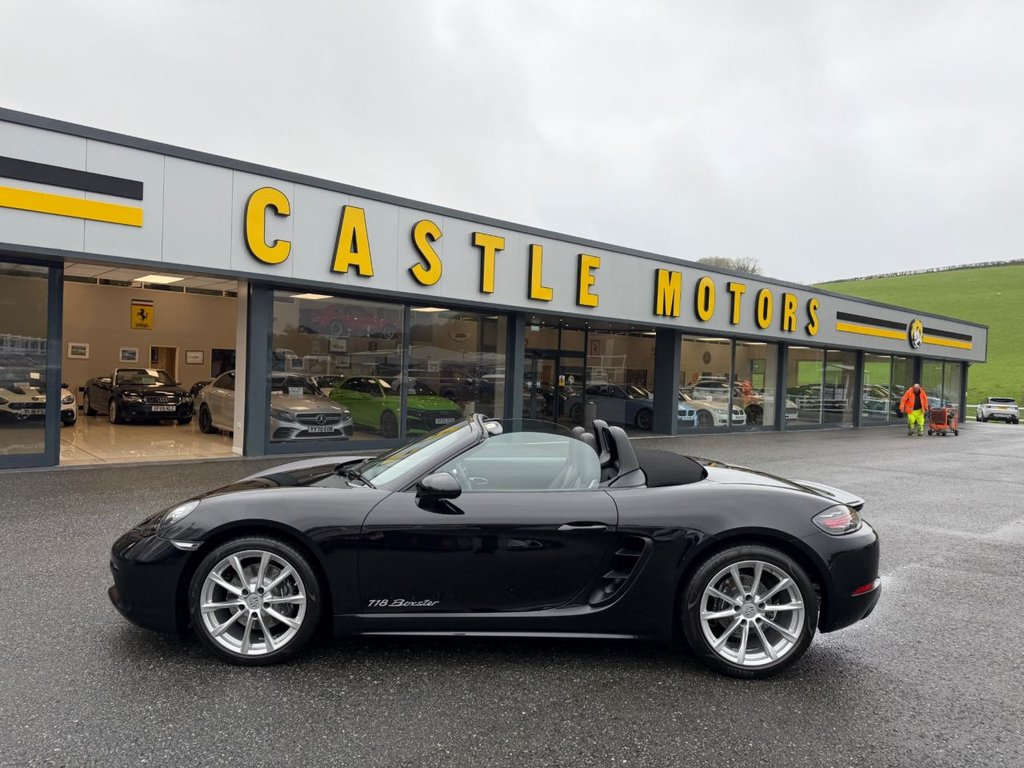 Used Porsche Boxster 2018 for sale - 77904995: Photo 3