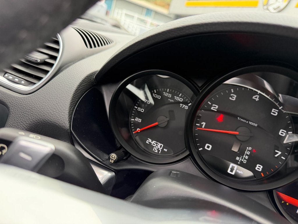 Used Porsche Boxster 2018 for sale - 77904995: Photo 30