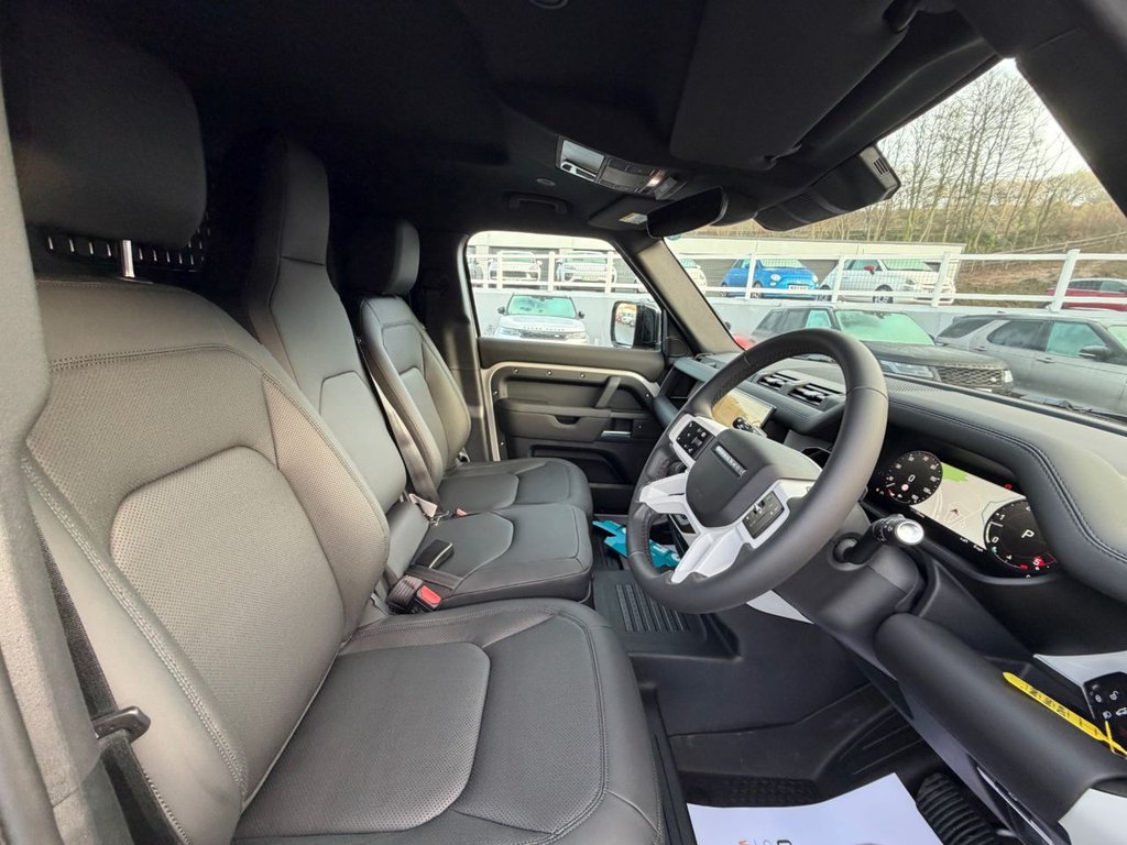 Used Land Rover Defender 110 2025 for sale - 76900320: Photo 12