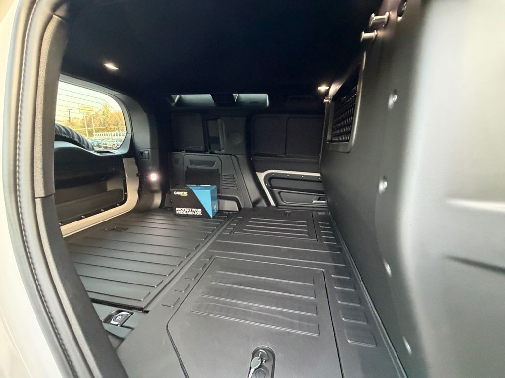 Used Land Rover Defender 110 2025 for sale - 76900320: Photo 13