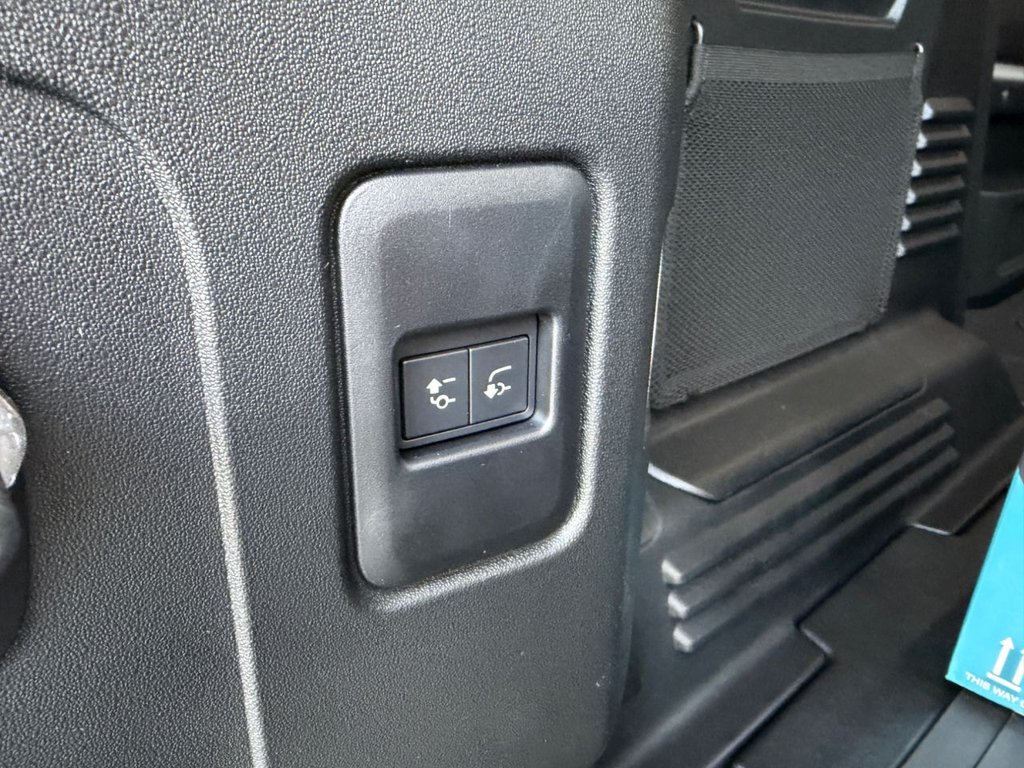 Used Land Rover Defender 110 2025 for sale - 76900320: Photo 17