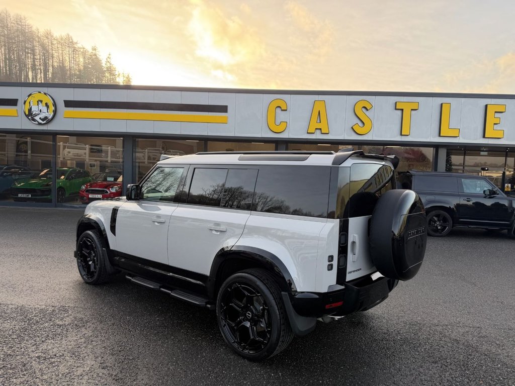 Used Land Rover Defender 110 2025 for sale - 76900320: Photo 5