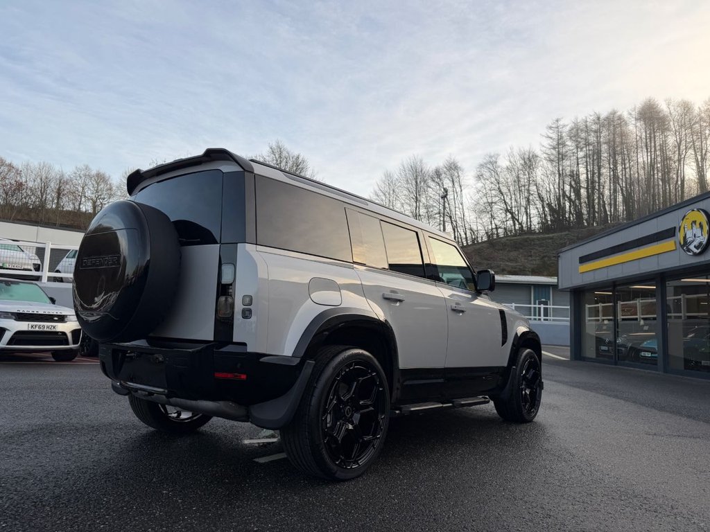 Used Land Rover Defender 110 2025 for sale - 76900320: Photo 6