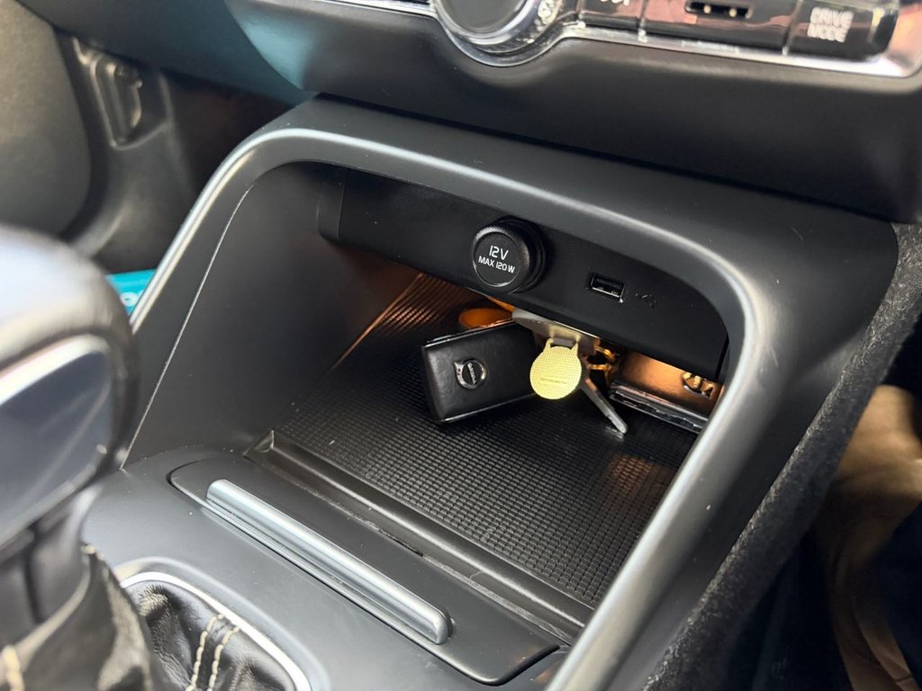 Used Volvo XC40 2020 for sale - 77227593: Photo 38