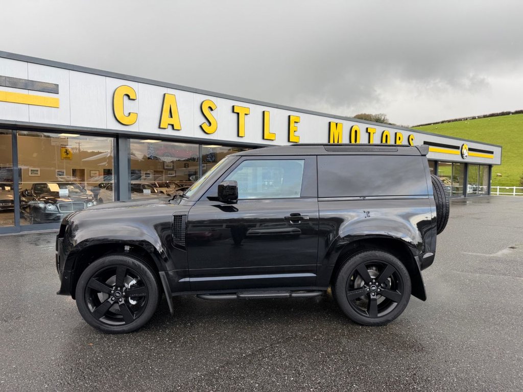 Used Land Rover Defender 2023 for sale - 76783503: Photo 4