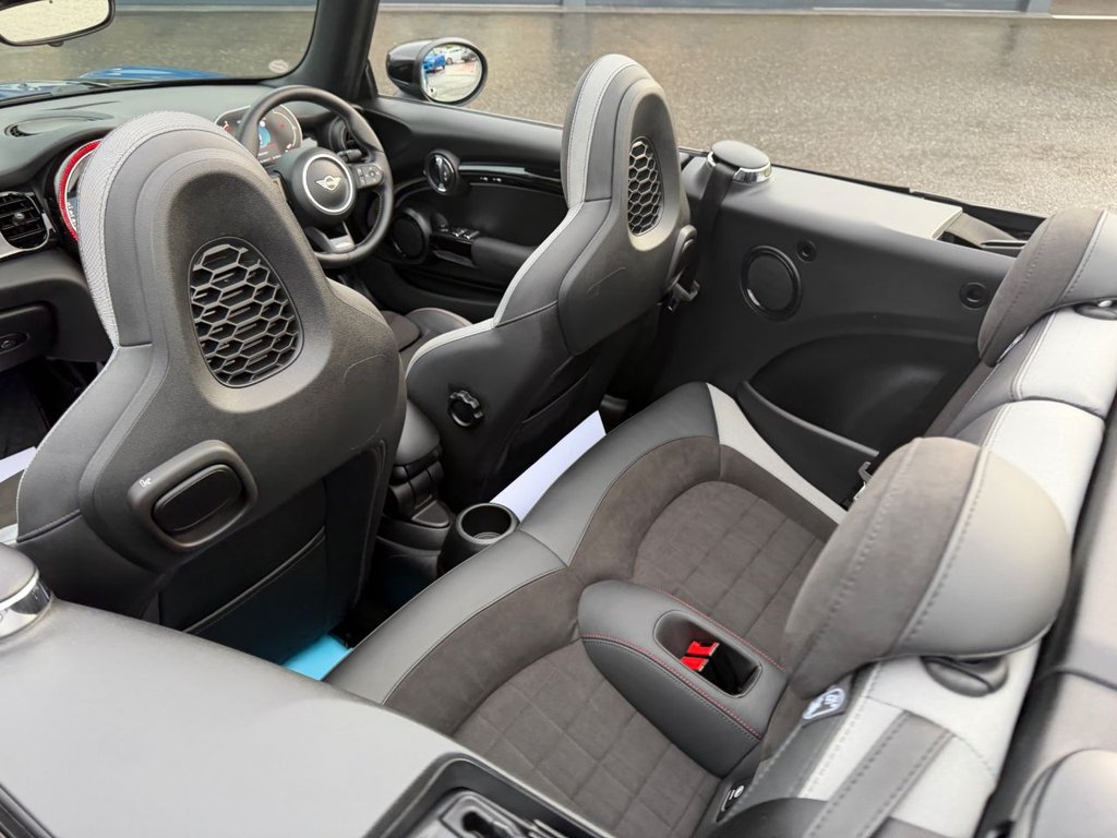 Used MINI Convertible 2023 for sale - 77383982: Photo 19