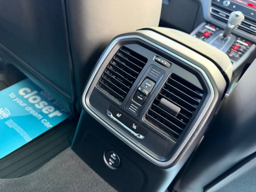 Used Porsche Macan 2021 for sale - 76740617: Photo 17