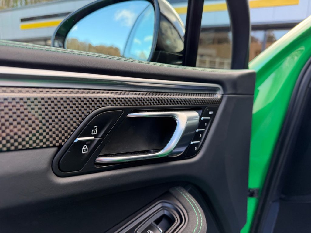 Used Porsche Macan 2021 for sale - 76740617: Photo 24