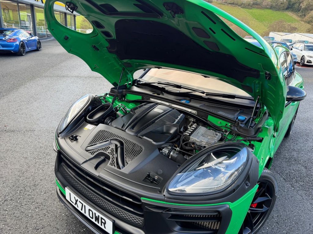 Used Porsche Macan 2021 for sale - 76740617: Photo 26