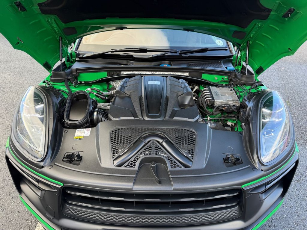 Used Porsche Macan 2021 for sale - 76740617: Photo 27