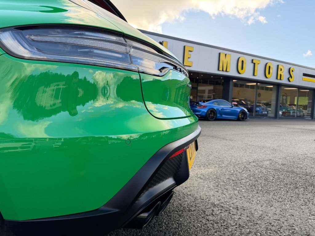 Used Porsche Macan 2021 for sale - 76740617: Photo 36