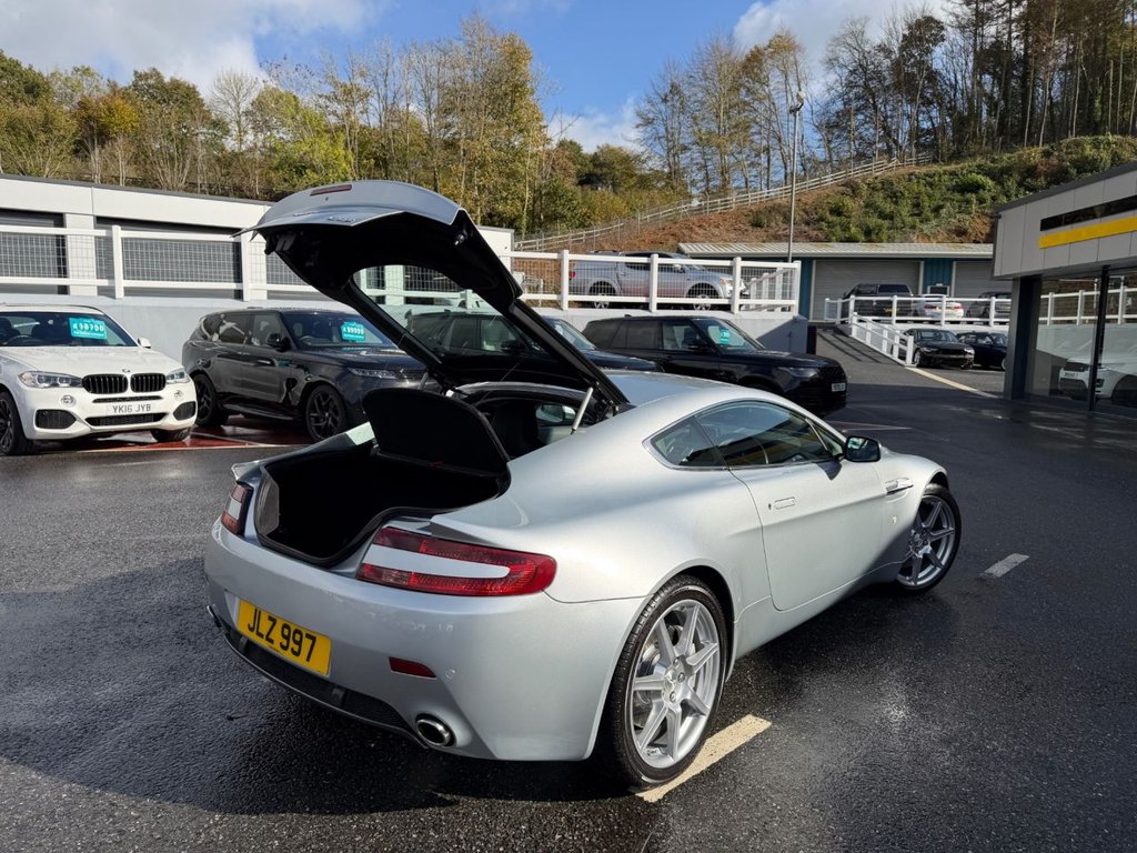 Used Aston Martin Vantage 2006 for sale - 76368158: Photo 13