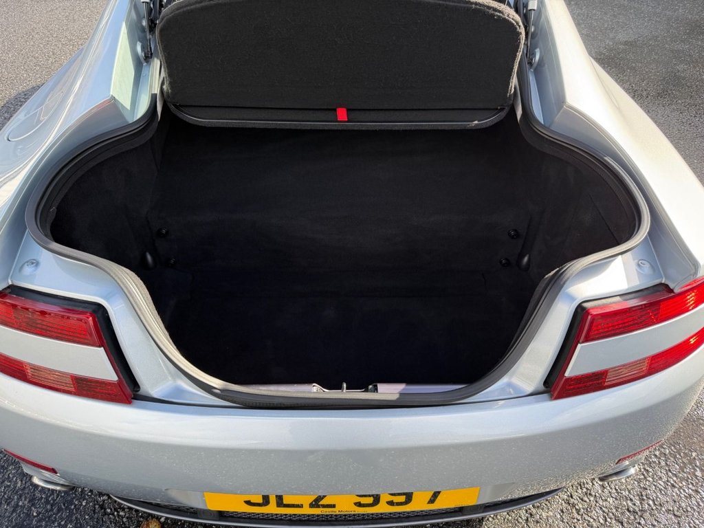 Used Aston Martin Vantage 2006 for sale - 76368158: Photo 14