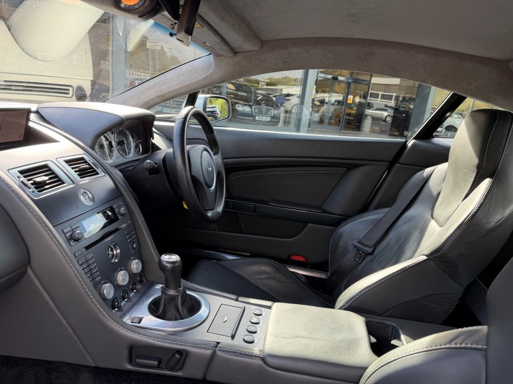 Used Aston Martin Vantage 2006 for sale - 76368158: Photo 16