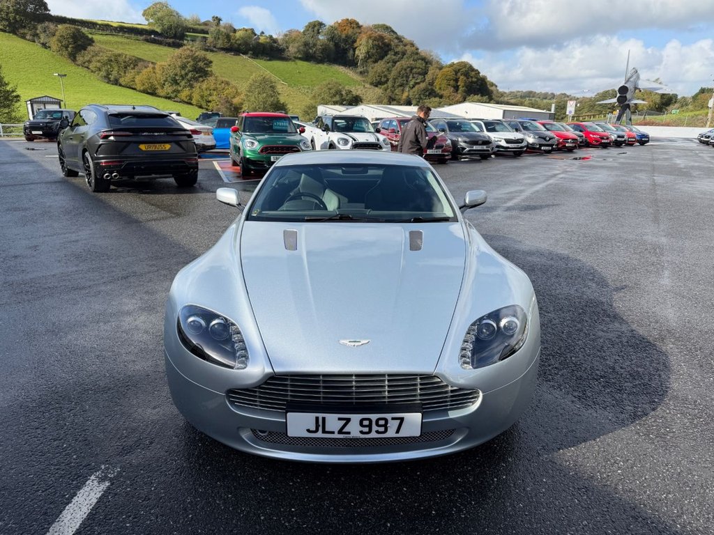 Used Aston Martin Vantage 2006 for sale - 76368158: Photo 2