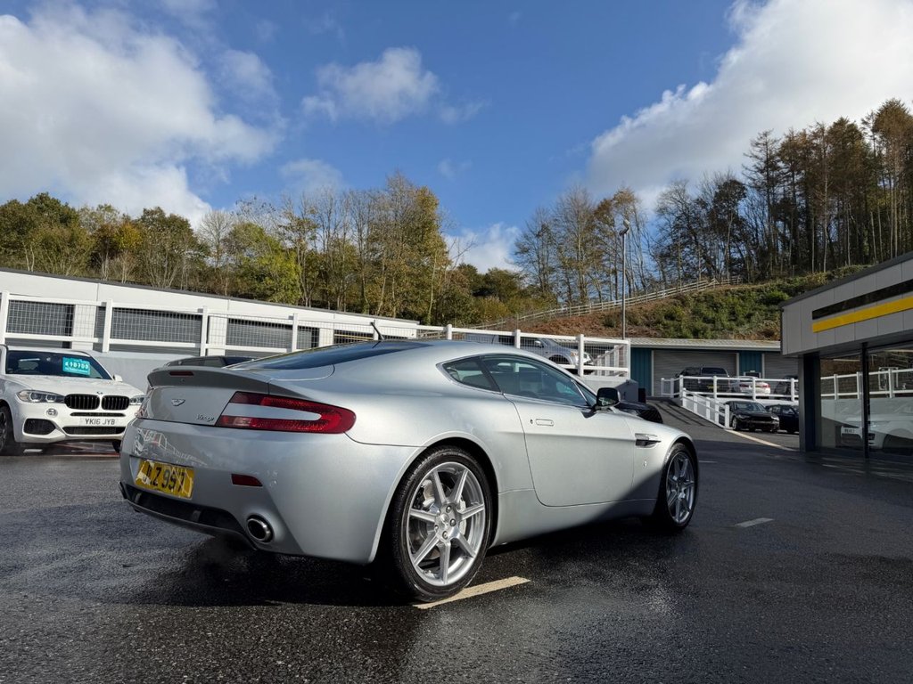 Used Aston Martin Vantage 2006 for sale - 76368158: Photo 6