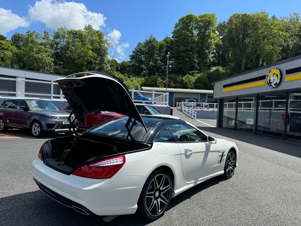 Used Mercedes-Benz SL 2016 for sale - 76617900: Photo 9