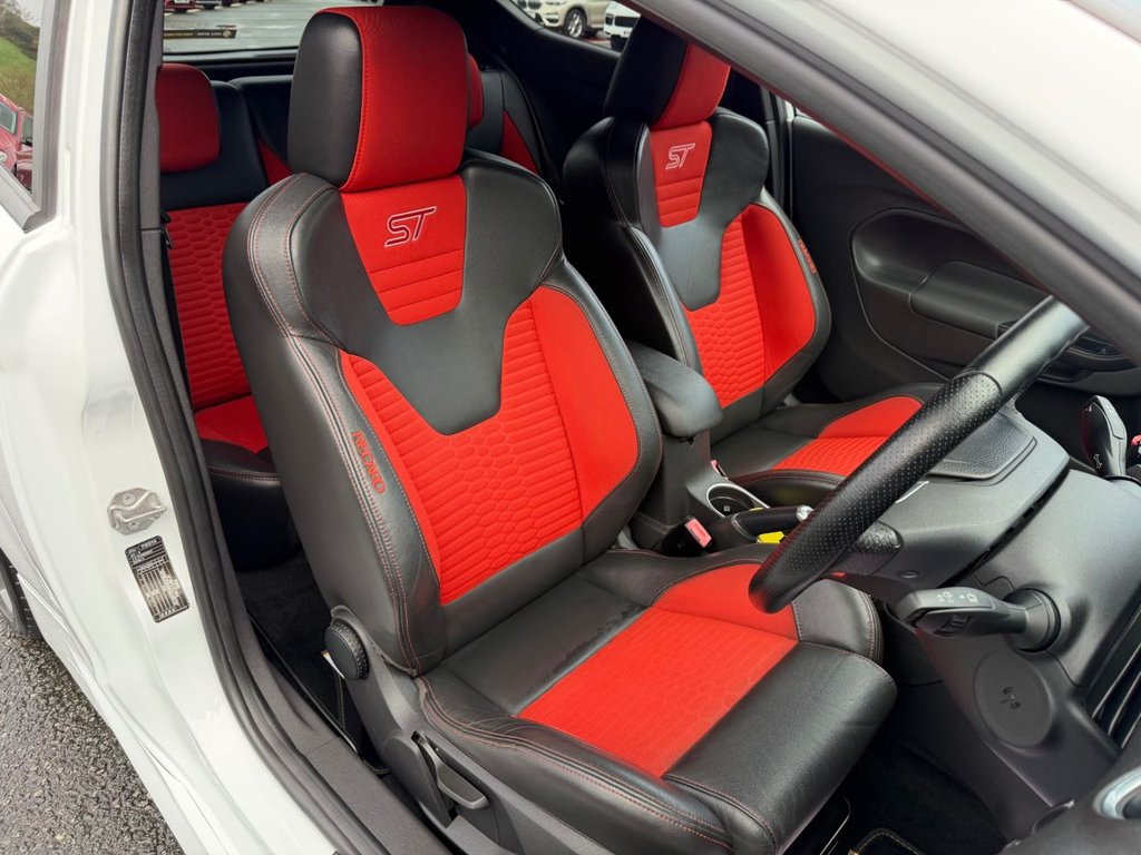 Used Ford Fiesta 2014 for sale - 76569756: Photo 11