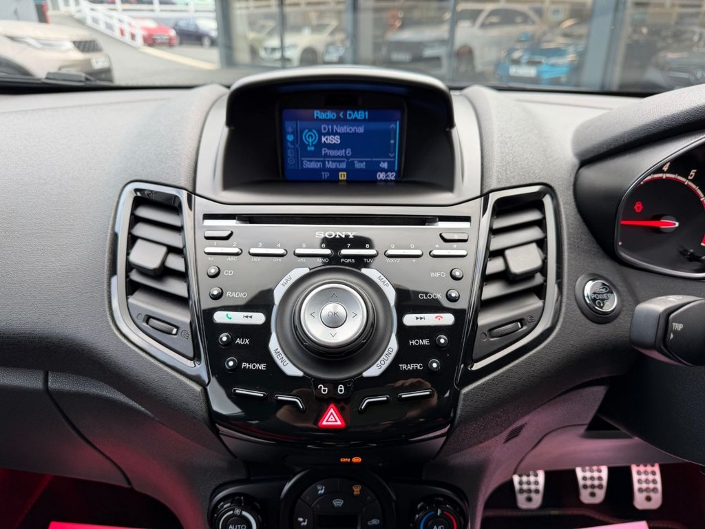 Used Ford Fiesta 2014 for sale - 76569756: Photo 14