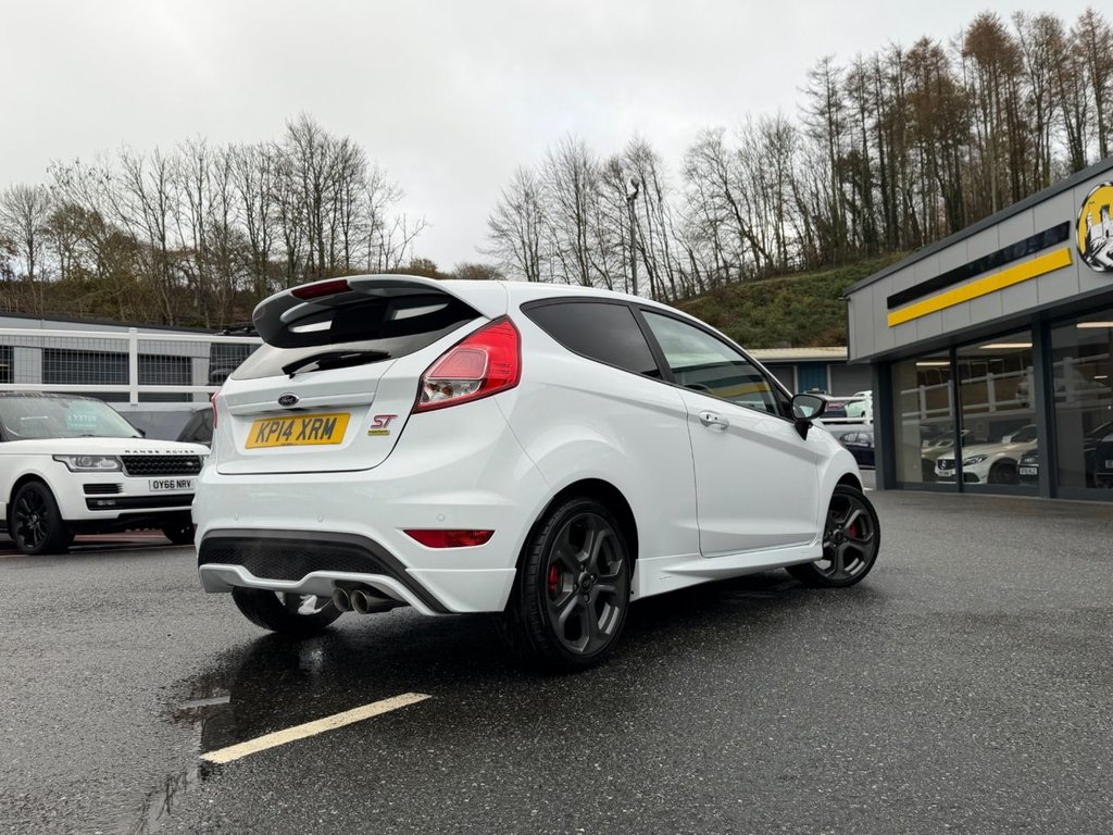 Used Ford Fiesta 2014 for sale - 76569756: Photo 35