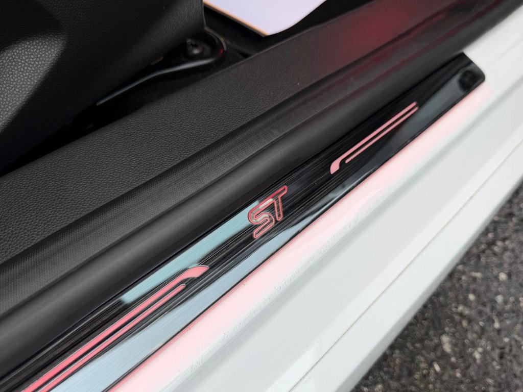 Used Ford Fiesta 2014 for sale - 76569756: Photo 40