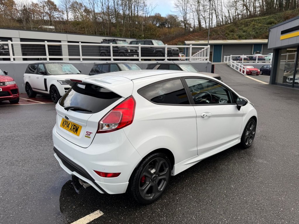 Used Ford Fiesta 2014 for sale - 76569756: Photo 7