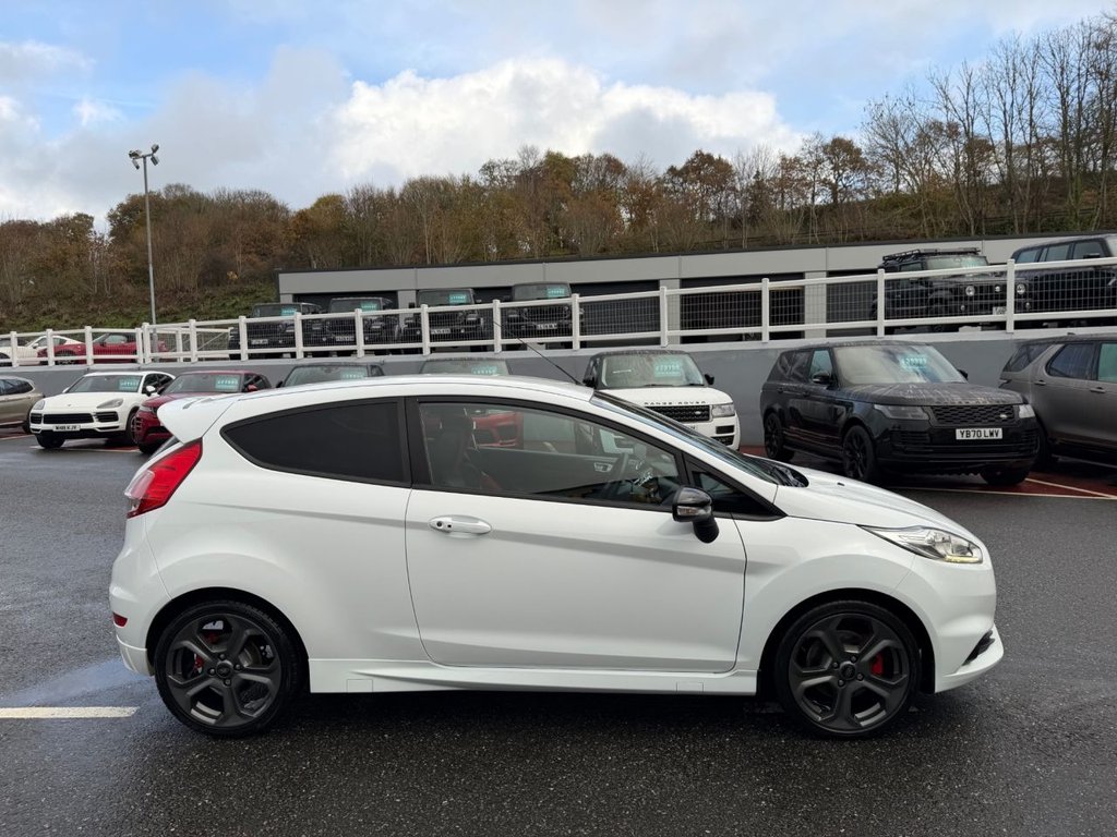 Used Ford Fiesta 2014 for sale - 76569756: Photo 8