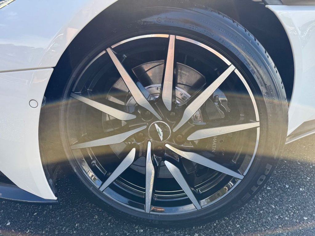 Used Aston Martin DB11 2020 for sale - 76396141: Photo 32