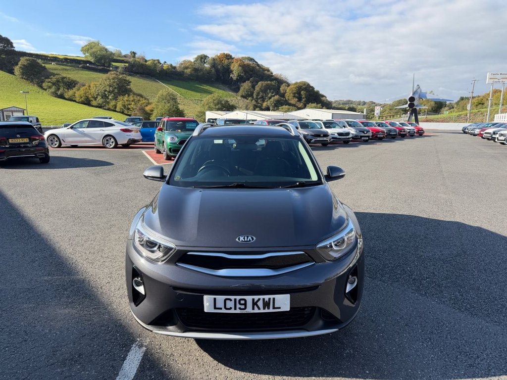 Used Kia Stonic 2019 for sale - 76303511: Photo 2