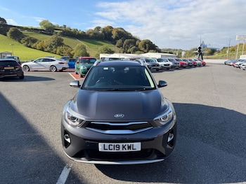 Used Kia Stonic 2019 for sale - 76303511: Photo