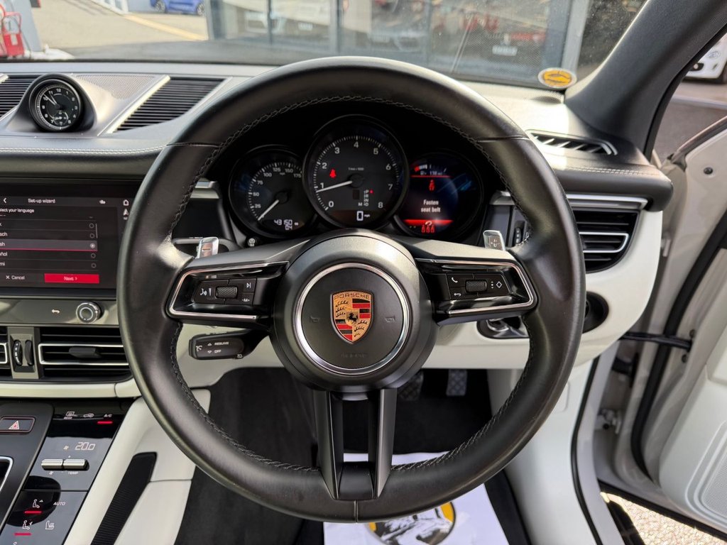 Used Porsche Macan 2021 for sale - 77879685: Photo 15