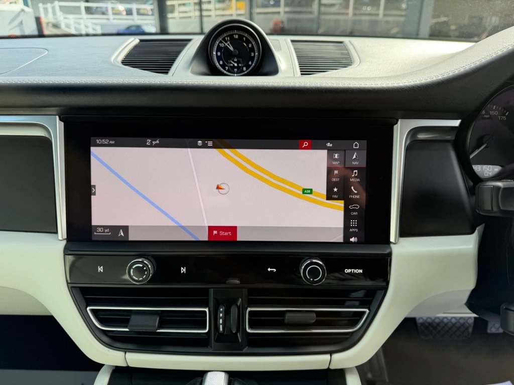 Used Porsche Macan 2021 for sale - 77879685: Photo 18