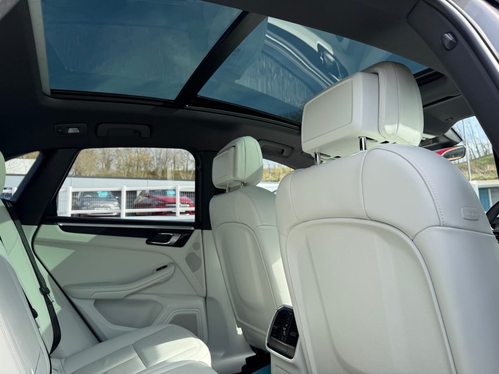 Used Porsche Macan 2021 for sale - 77879685: Photo 29