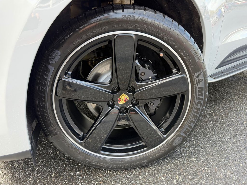 Used Porsche Macan 2021 for sale - 77879685: Photo 36