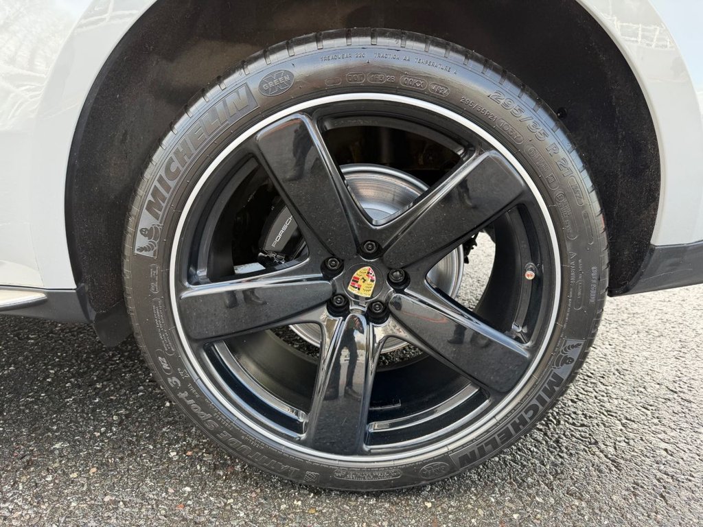 Used Porsche Macan 2021 for sale - 77879685: Photo 38