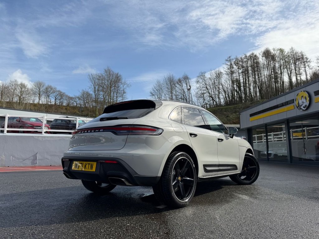 Used Porsche Macan 2021 for sale - 77879685: Photo 41
