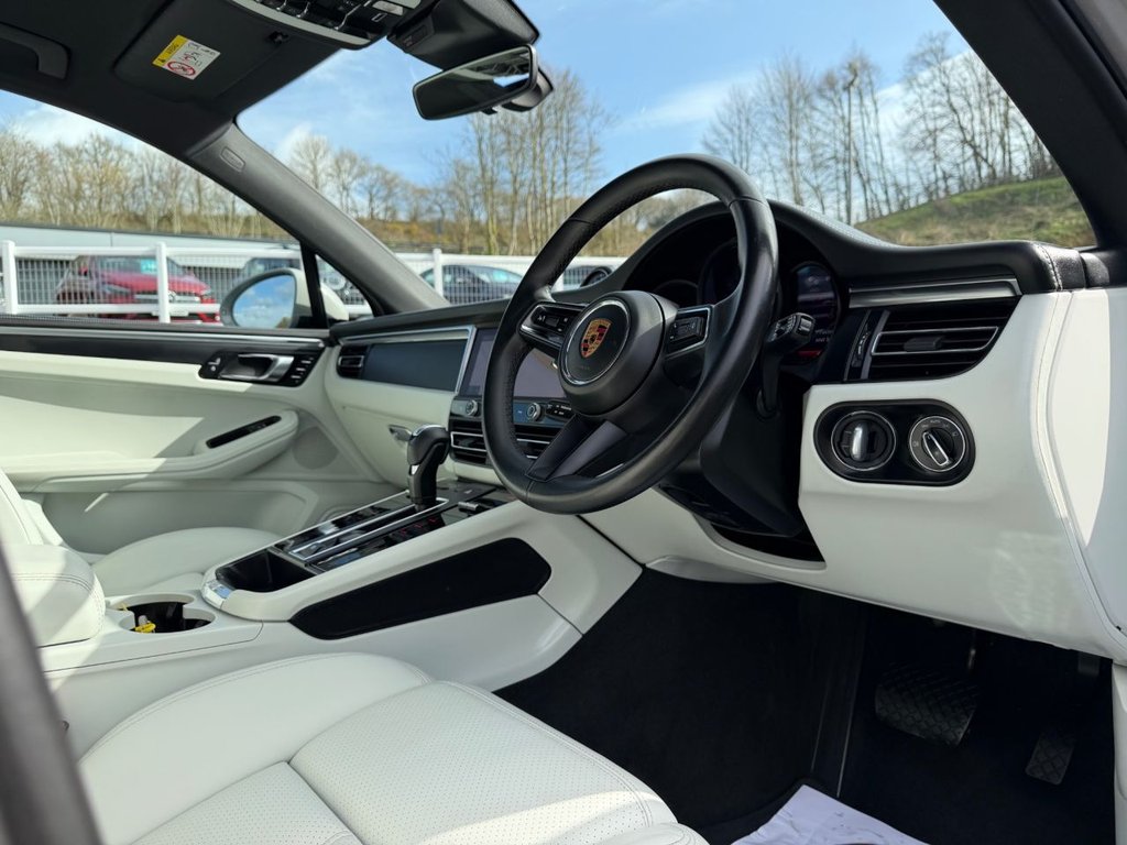 Used Porsche Macan 2021 for sale - 77879685: Photo 45